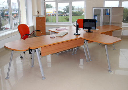 Офисные столы Гамма